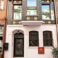 Villa Pera Suite Hotel