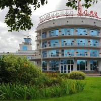 Hotel Mayak - Om Building