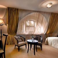 Greenway Park Hotel