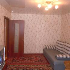 Desyatinnaya, 8
