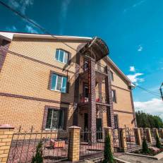 Hotel Rioni