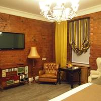 Metropolis Hotel