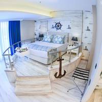 Demonti Hotel
