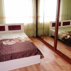Apartment Voroshilova 10