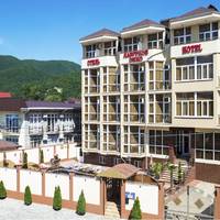 Lazurnoye Okno Hotel