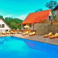 Oranzhevoye Solntse Mini Hotel