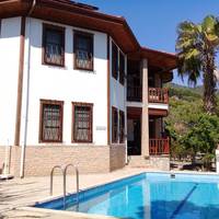 Ophelia Villa