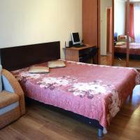 Apartment on Avitsionnaya 32