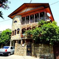 Guest House on Zhemchuzhnaya 6
