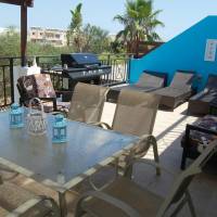 Sacha's Beach Apartment
