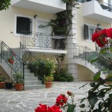 Chrisanthi Apartments