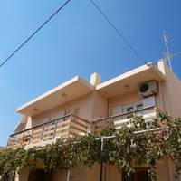 Fouli Studios & Apartments