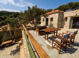 CasaMilos Stone Chalets