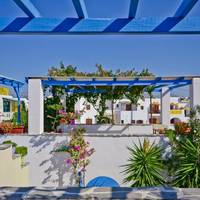 Sea View Apartments & Studios