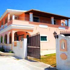 Gerekos Studios and Apartments