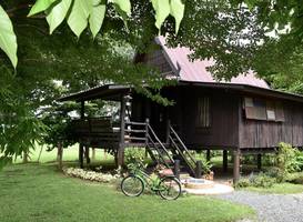 Baan Tung Boon Lom