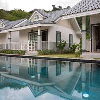 Suksompong Resort