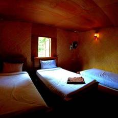 The Lazy Bar And Guesthouse