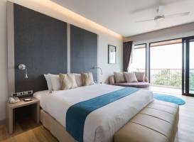 Aonang Cliff Beach Suites & Villas