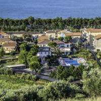 Pineto Resort