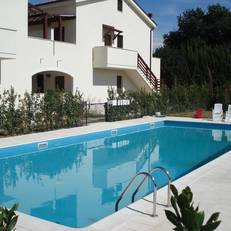 Clar's Apartments