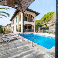 Villa Alcoves