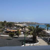 RealRent Costa Teguise Beach