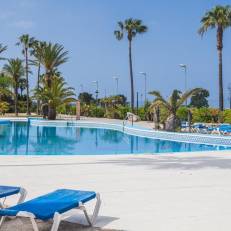 Apartamentos Turisticos Bahia Sur