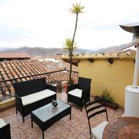 Los Apus & Mirador