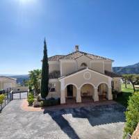 B&B Ave del Paraiso Marbella