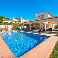 Villa Almendros