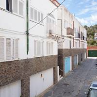 Akira Flats Cadaques Apartments