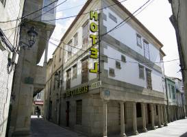 Hotel Tres Carabelas