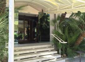 Eden Hotel