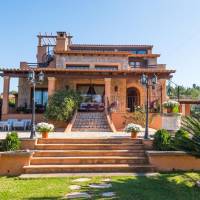 Alzina Villa