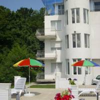 Lurd Family Hotel