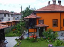 Guest House & Tavern Pri Chorbadzhiykata - At the Lady's