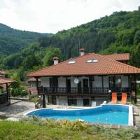 Family Hotel Chiflik Hills & SPA
