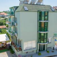 Hotel Debi