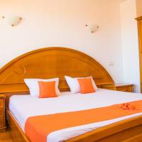 Elegance Hotel