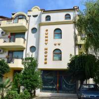 Sunny House Hotel