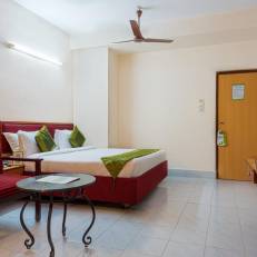Treebo Saaket Residency
