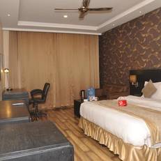 OYO Rooms Command Near Mall Road