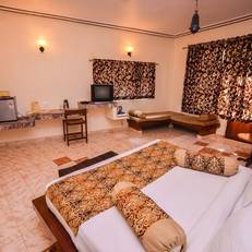 Kanwhizz Hum Tum Resort