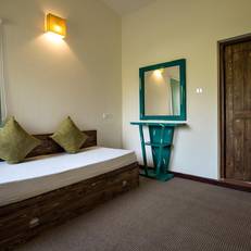 Acorn Hideaway Resort & Spa