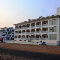 Hotel East West