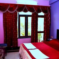 Hotel Ashray
