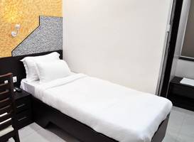 Hotel Savera