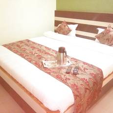 Hotel Mani International