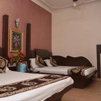 Hotel Yatri International
